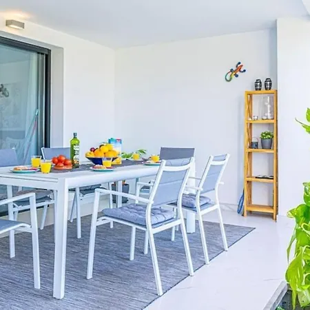 Apartment Prime Location At Popular Mirador Hills!